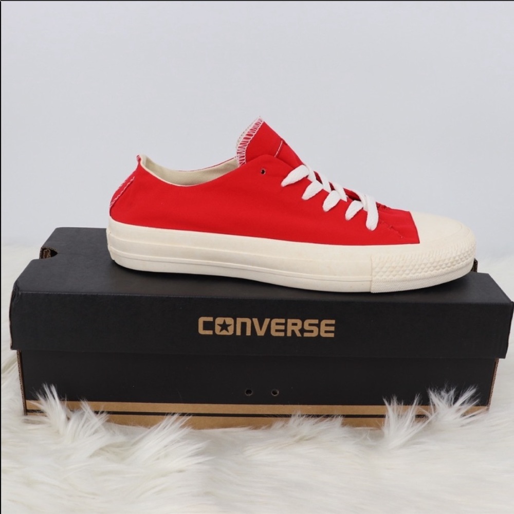 $135 NIB 8.5, 9, 11 Sizes CONVERSE RED - Picture 4 of 5